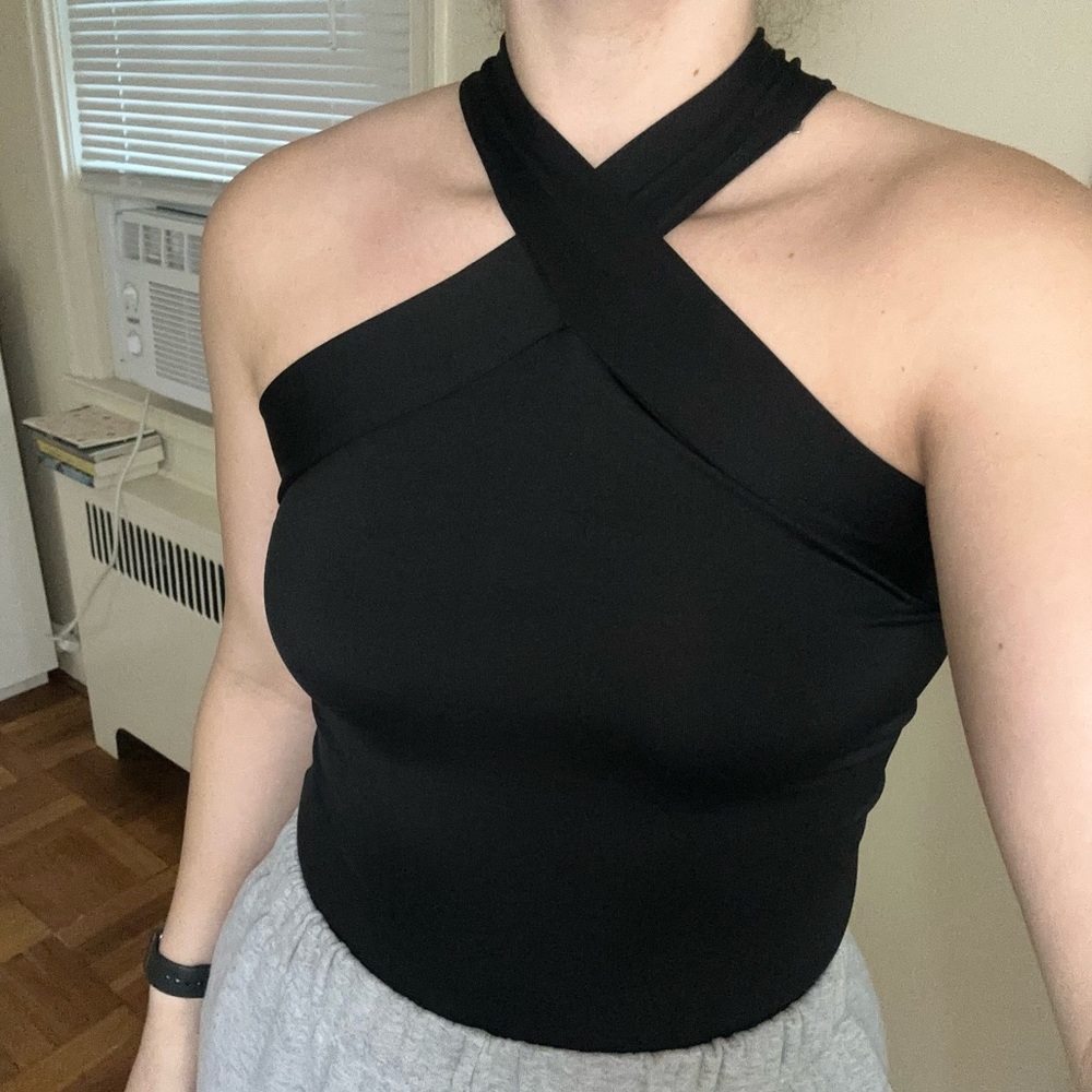 Criss cross black tank top